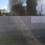 Betonblockmauer Seitenansicht