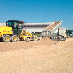 Grader und 5 Achser