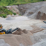 Baumaschinen in Schottergrube