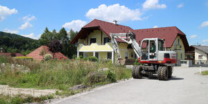 Bagger auf Straße